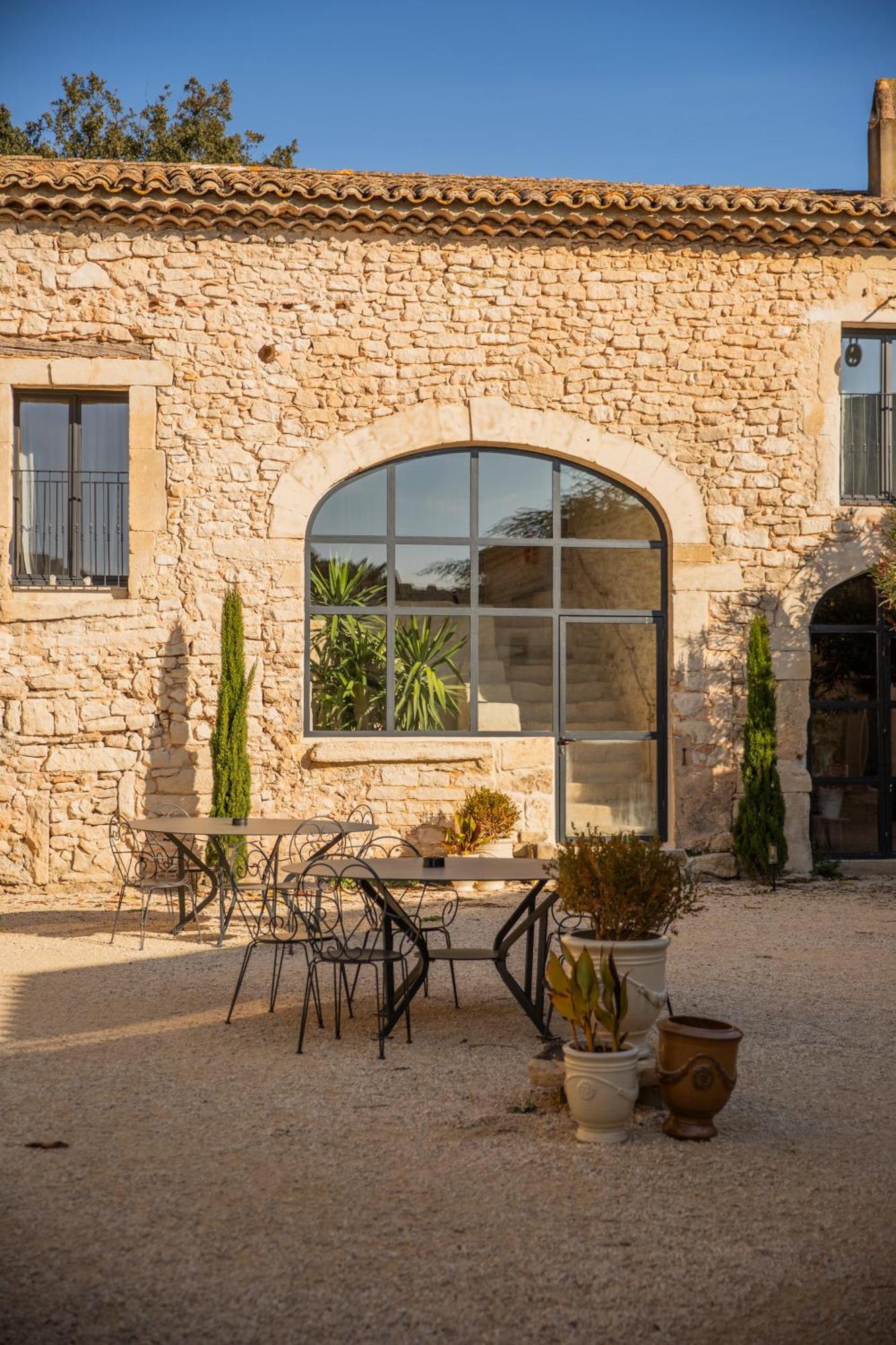 Maison Roucas - Restaurant Et Chambres D'Hotes Solérieux 外观 照片